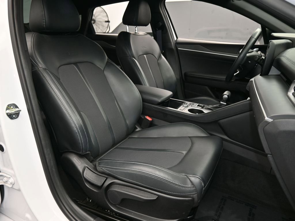 Used 2023 Kia K5 GT-Line image 43