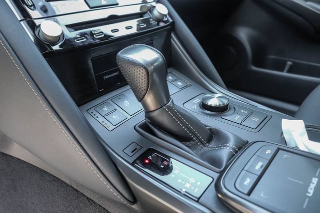 Used 2021 Lexus IS 350 F Sport w/ Dynamic Handling Package RWD image 16