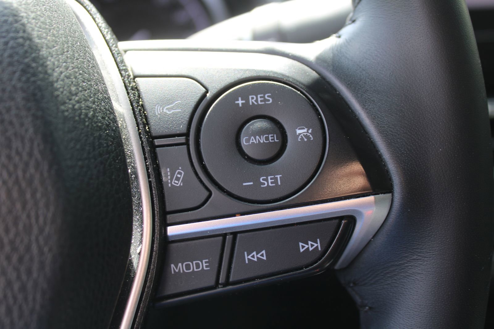 Used 2023 Toyota Camry XLE image 29