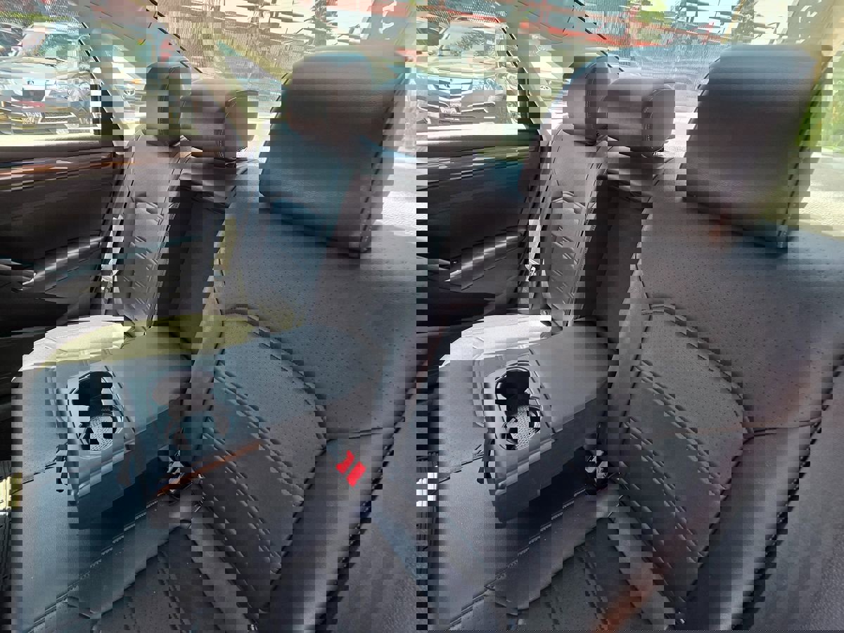 Used 2020 Volkswagen Passat 2.0T R-Line image 28