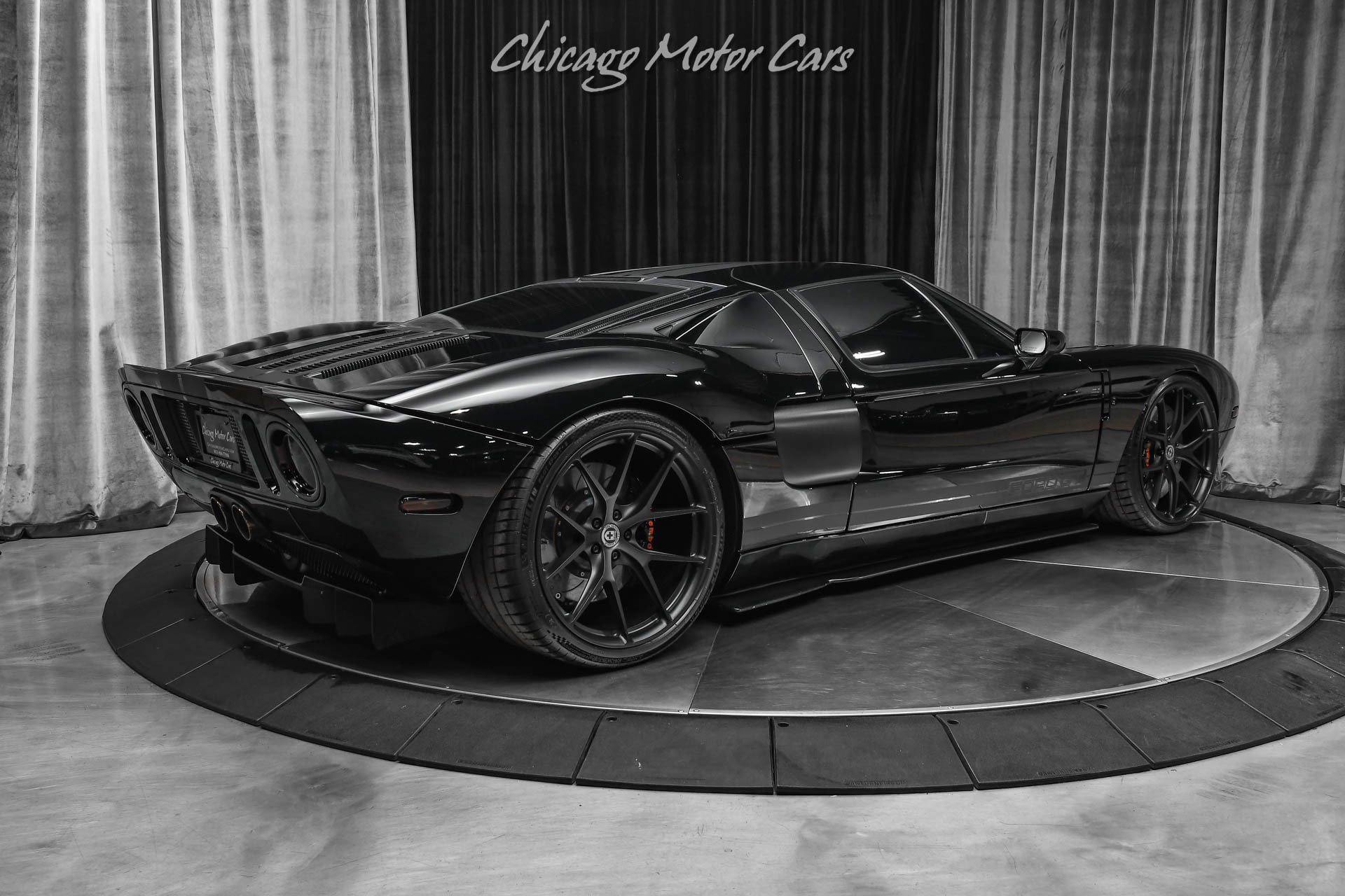 Used 2006 Ford GT image 5