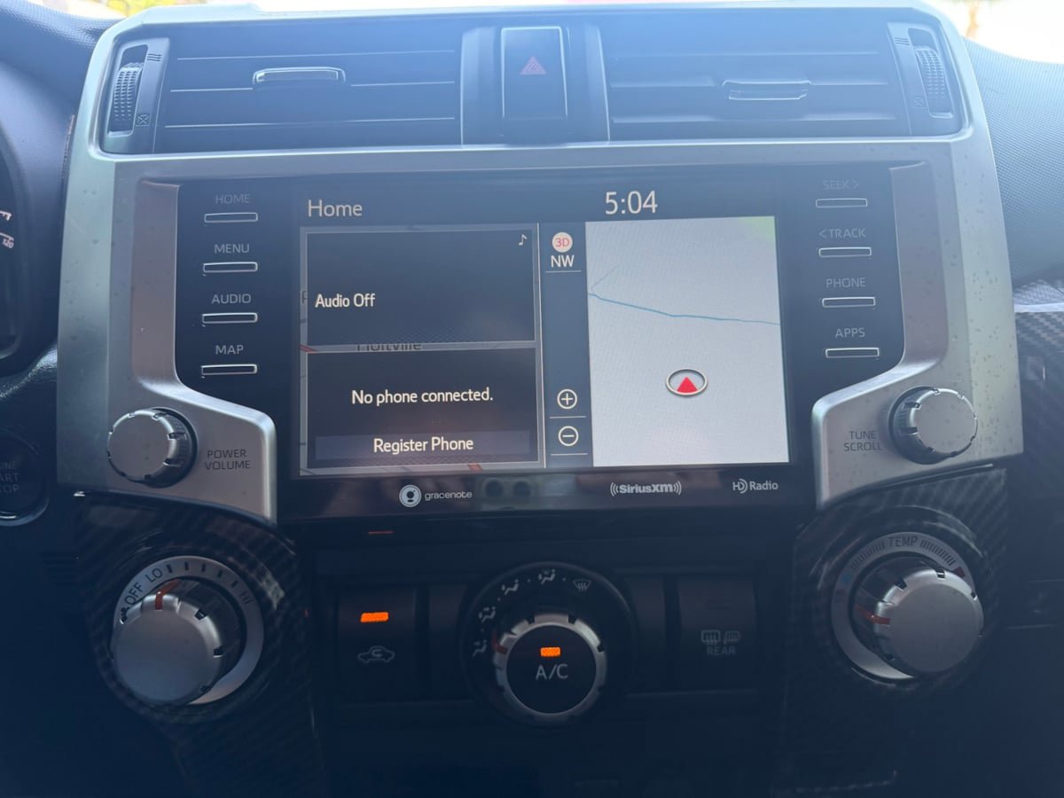 Used 2022 Toyota 4Runner SR5 AWD/4WD image 18