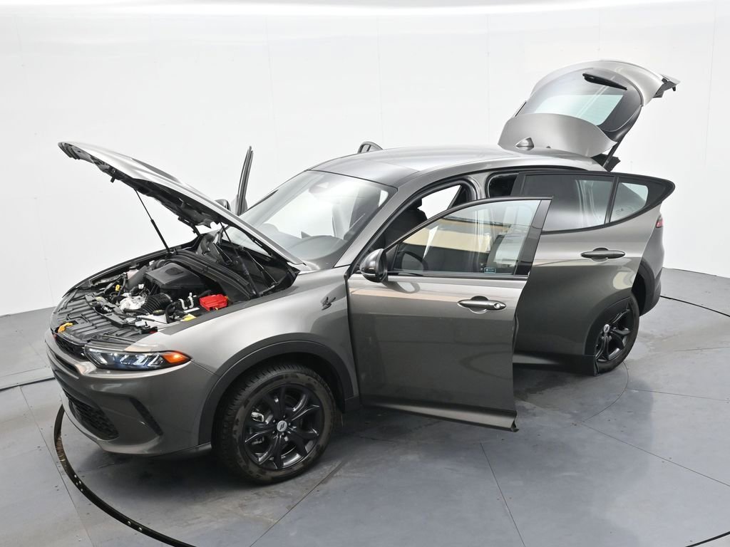 Used 2023 Dodge Hornet GT Plus w/ GT Blacktop Package AWD/4WD image 39