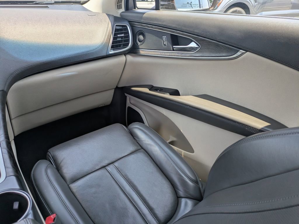 Used 2019 Lincoln Nautilus Reserve AWD/4WD image 21