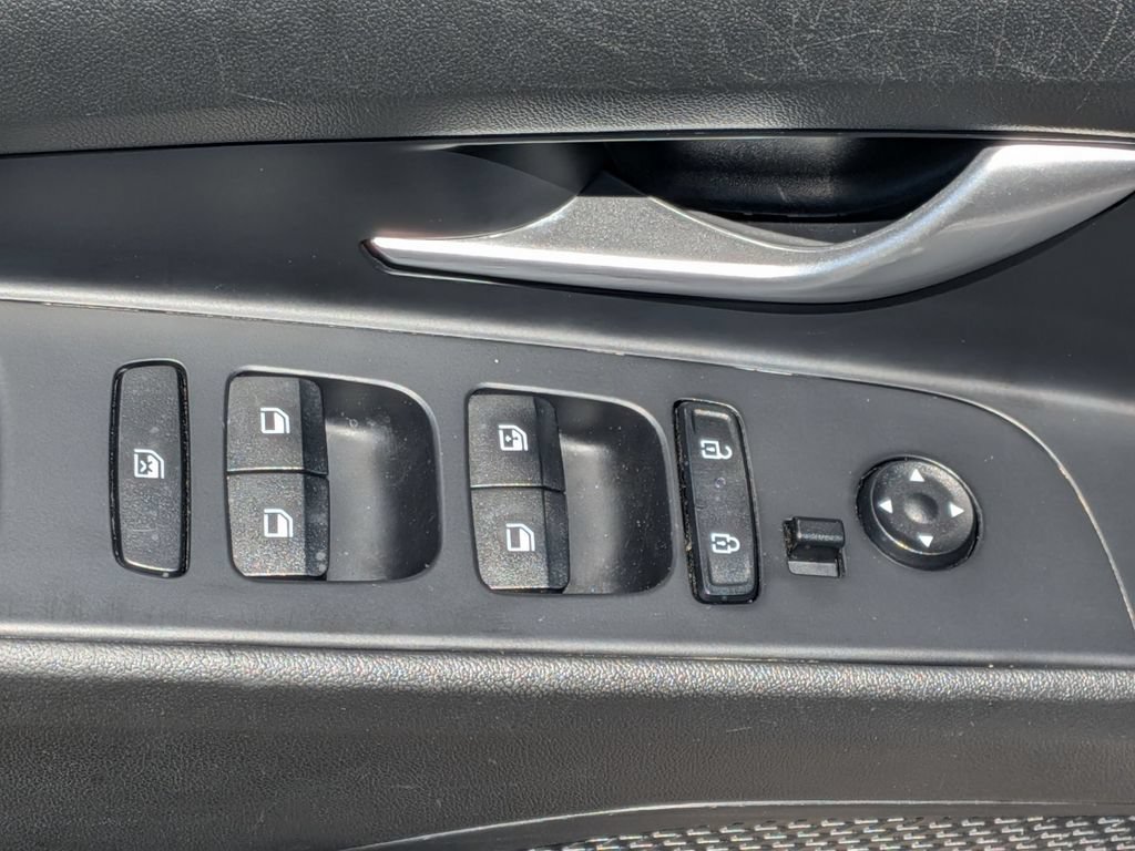 Certified 2024 Hyundai Elantra SEL FWD image 14