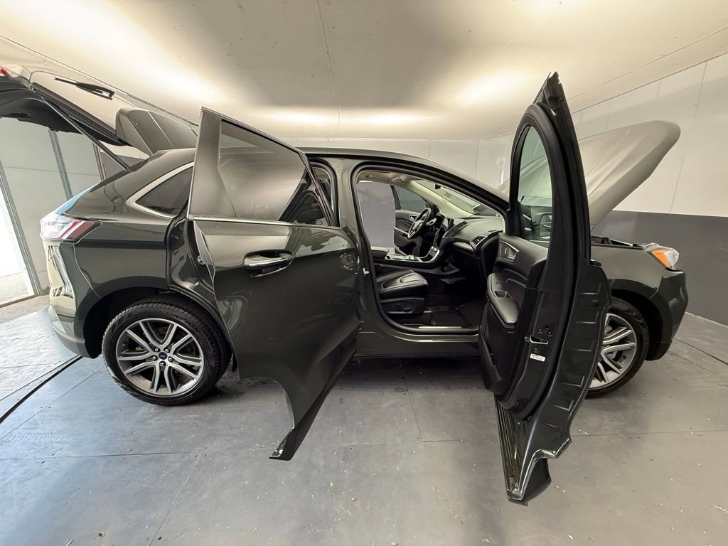 Used 2022 Ford Edge Titanium AWD/4WD image 19