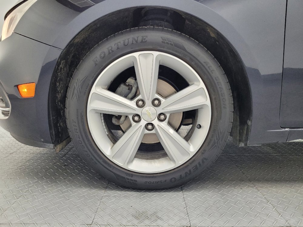 Used 2015 Chevrolet Cruze LT FWD image 31