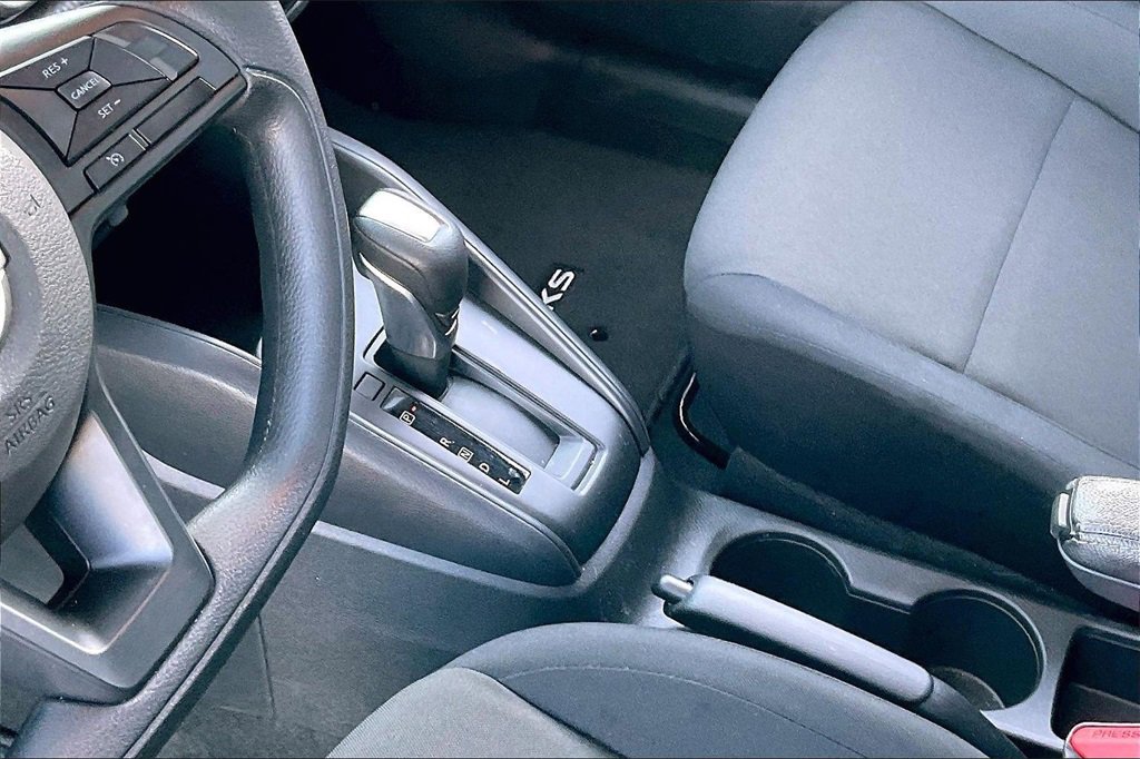 Used 2025 Nissan Kicks Play S image 14