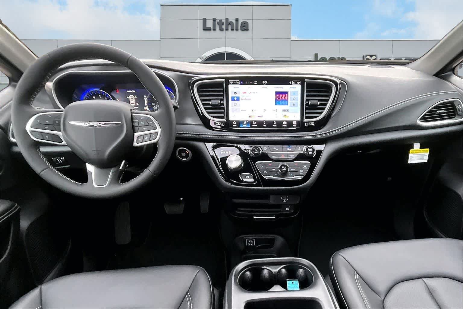 New 2026 Chrysler Pacifica Select AWD/4WD image 10