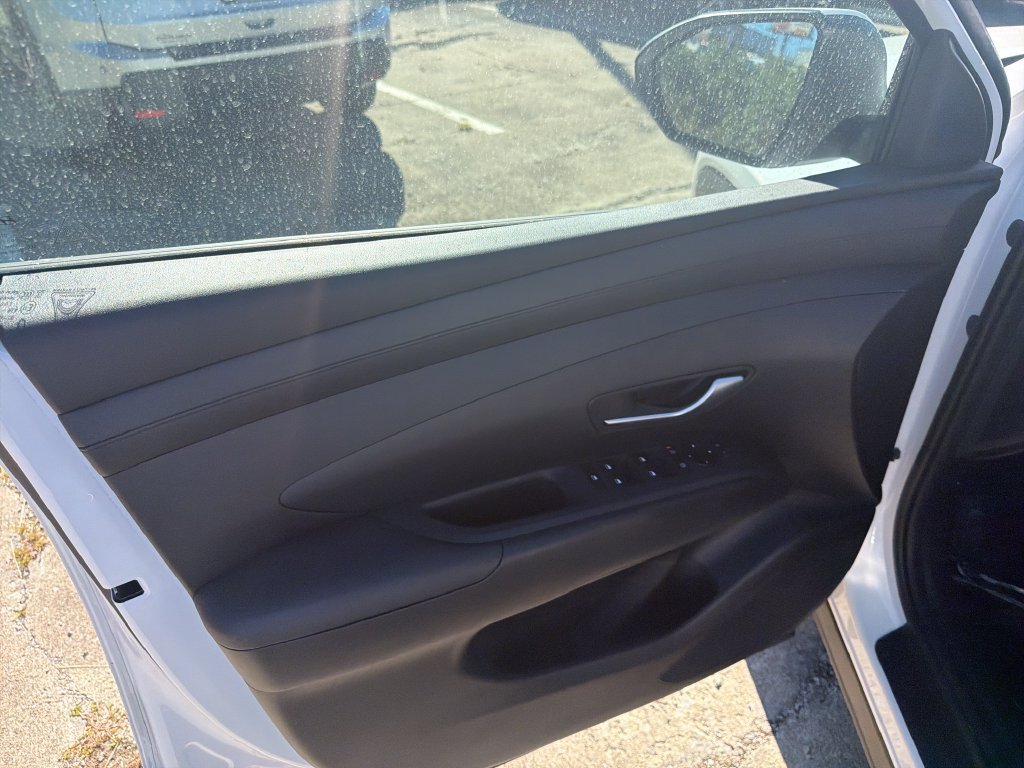 Used 2026 Hyundai Tucson SE FWD image 11