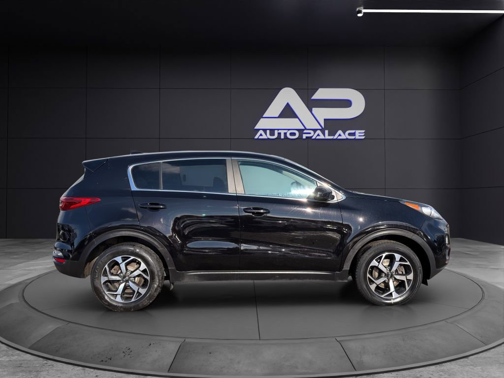 Used 2022 Kia Sportage LX image 8