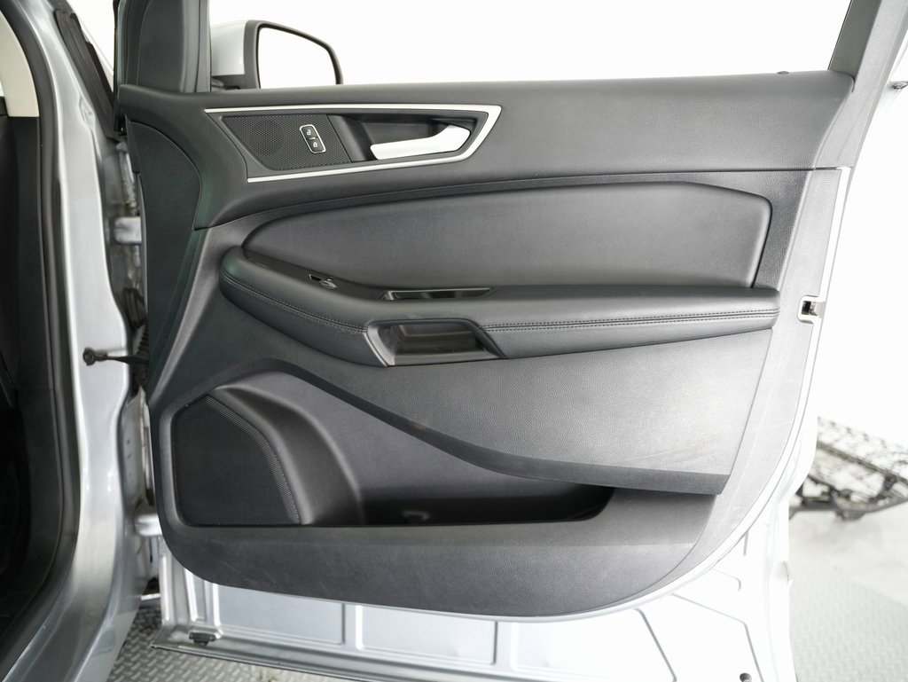 Used 2020 Ford Edge SEL w/ Convenience Package image 54