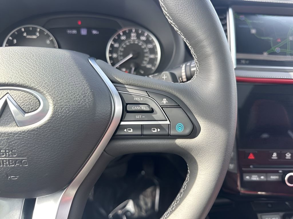 Used 2025 INFINITI QX50 Sport image 17