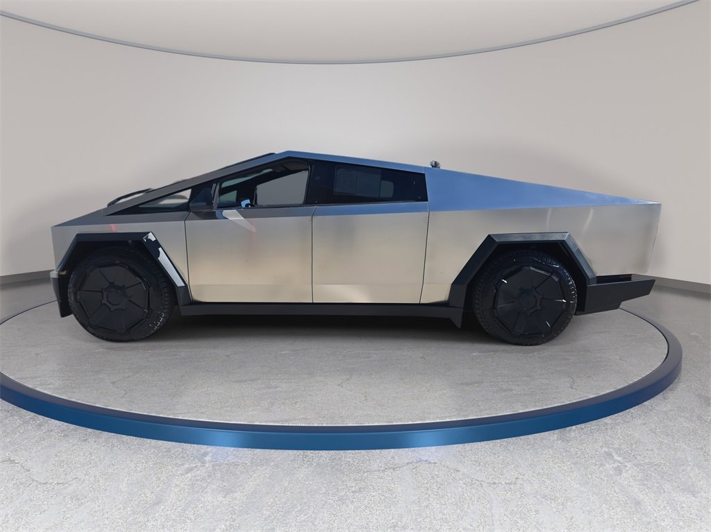Used 2026 Tesla Cybertruck AWD Crew Cab image 9
