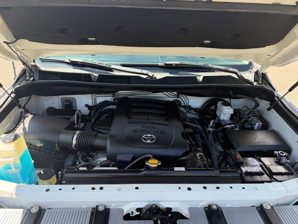 Used 2016 Toyota Tundra SR5 w/ TRD Off Road Package AWD/4WD image 33