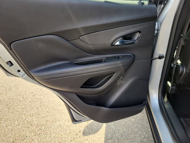 Used 2020 Buick Encore Preferred AWD/4WD image 14