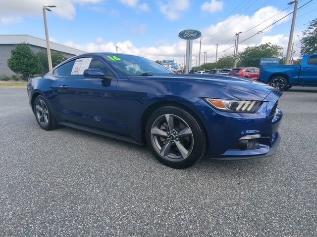 Used 2016 Ford Mustang Coupe RWD image 2