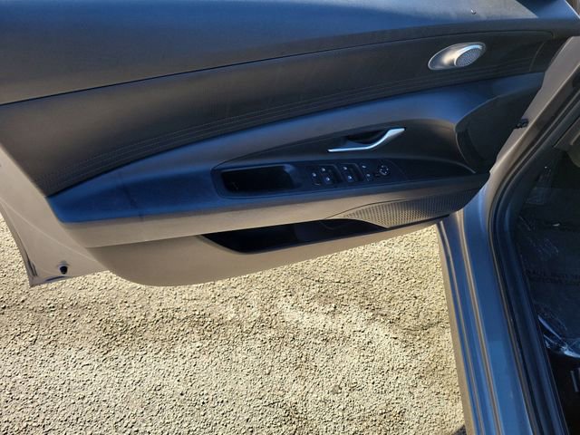 Used 2022 Hyundai Elantra SEL image 21