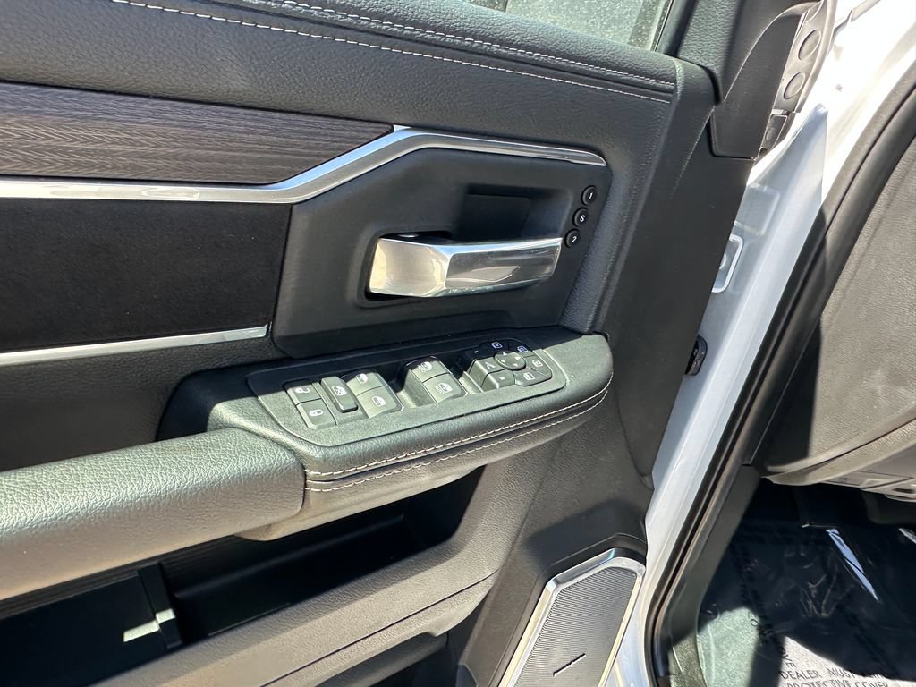 New 2026 RAM 2500 Laramie AWD/4WD image 22