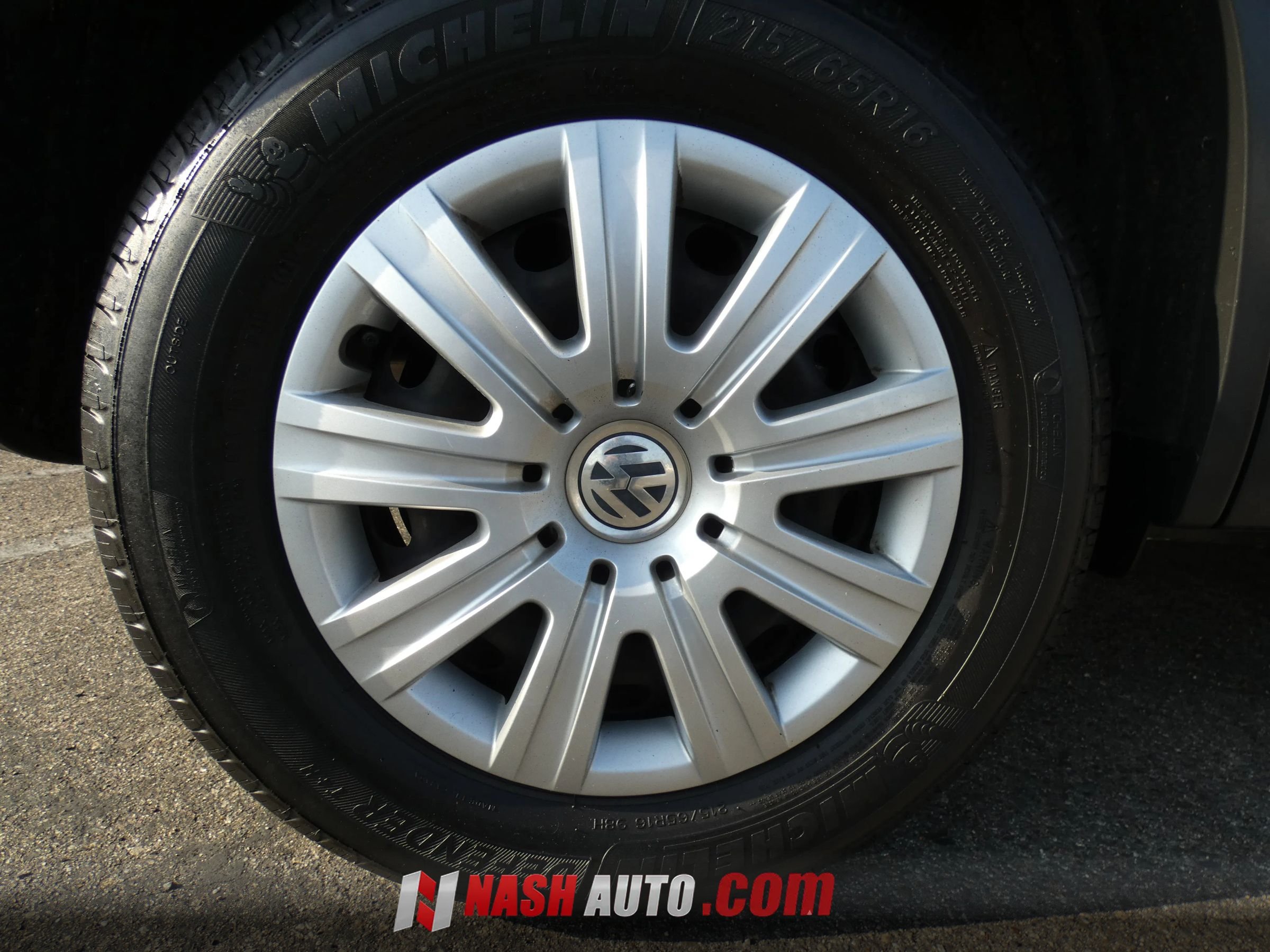 Used 2017 Volkswagen Tiguan S FWD image 19