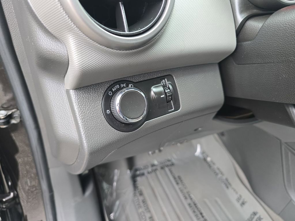 Used 2015 Chevrolet Sonic LT w/ Fun and Sun Package image 17