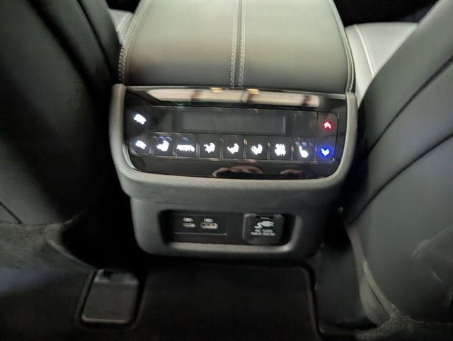 Used 2025 INFINITI QX60 Sensory w/ Lighting Package (N94) image 12