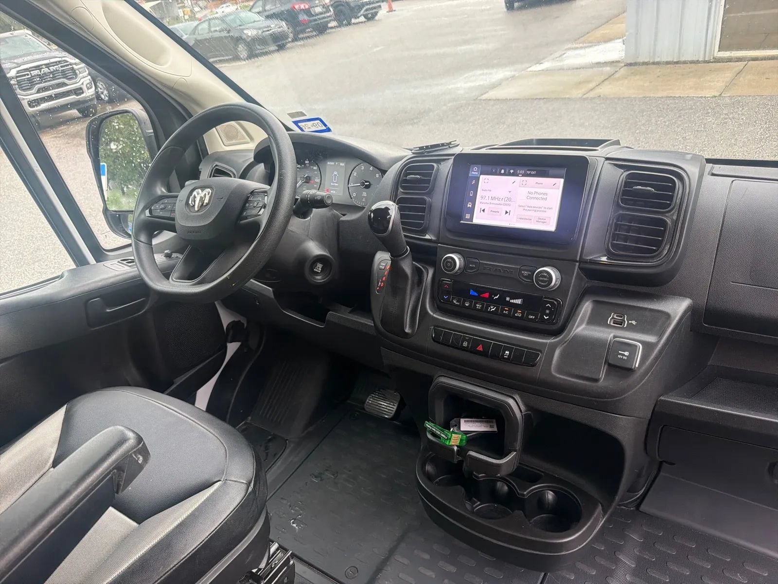 Used 2025 RAM ProMaster 2500 w/ Convenience Group FWD image 20
