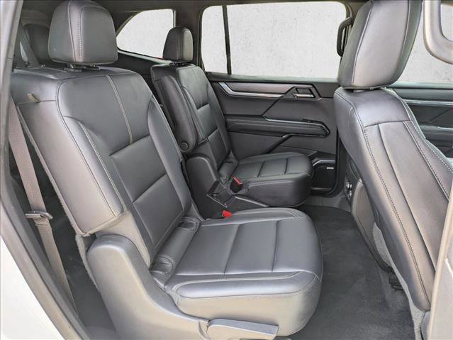 Used 2024 GMC Acadia Elevation image 19