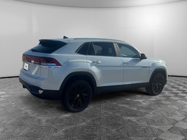 New 2026 Volkswagen Atlas Cross Sport SE FWD image 5