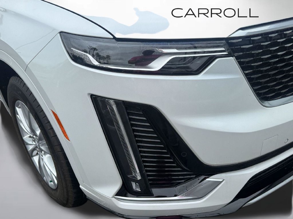Certified 2025 Cadillac XT6 Luxury FWD image 9