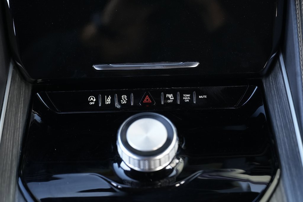 Used 2023 Jeep Wagoneer L Series II image 42