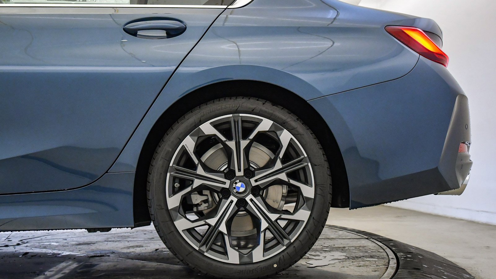 New 2026 BMW 330i Sedan w/ Premium Package image 11