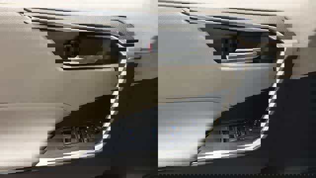 Used 2022 Toyota RAV4 XLE w/ Convenience Package image 15