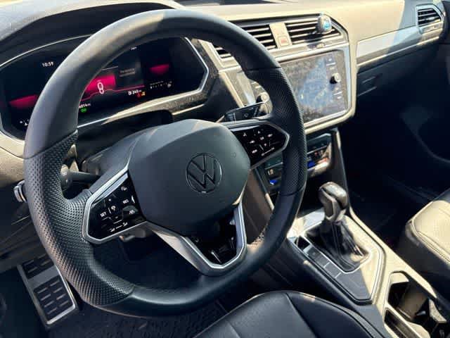 Used 2022 Volkswagen Tiguan SE R-Line FWD image 10