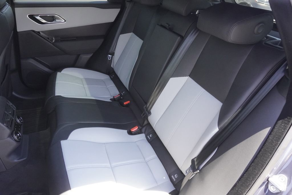 New 2026 Land Rover Range Rover Velar Dynamic SE image 30
