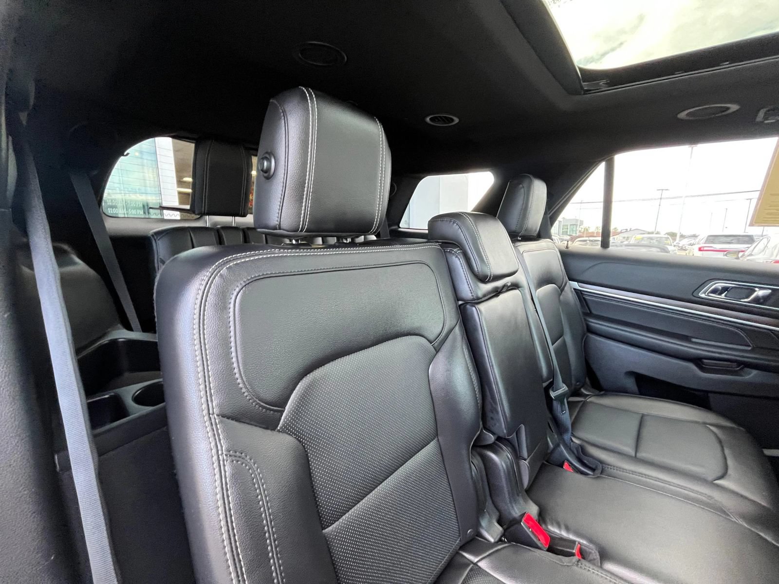 Used 2017 Ford Explorer Limited w/ Equipment Group 301A AWD/4WD image 38