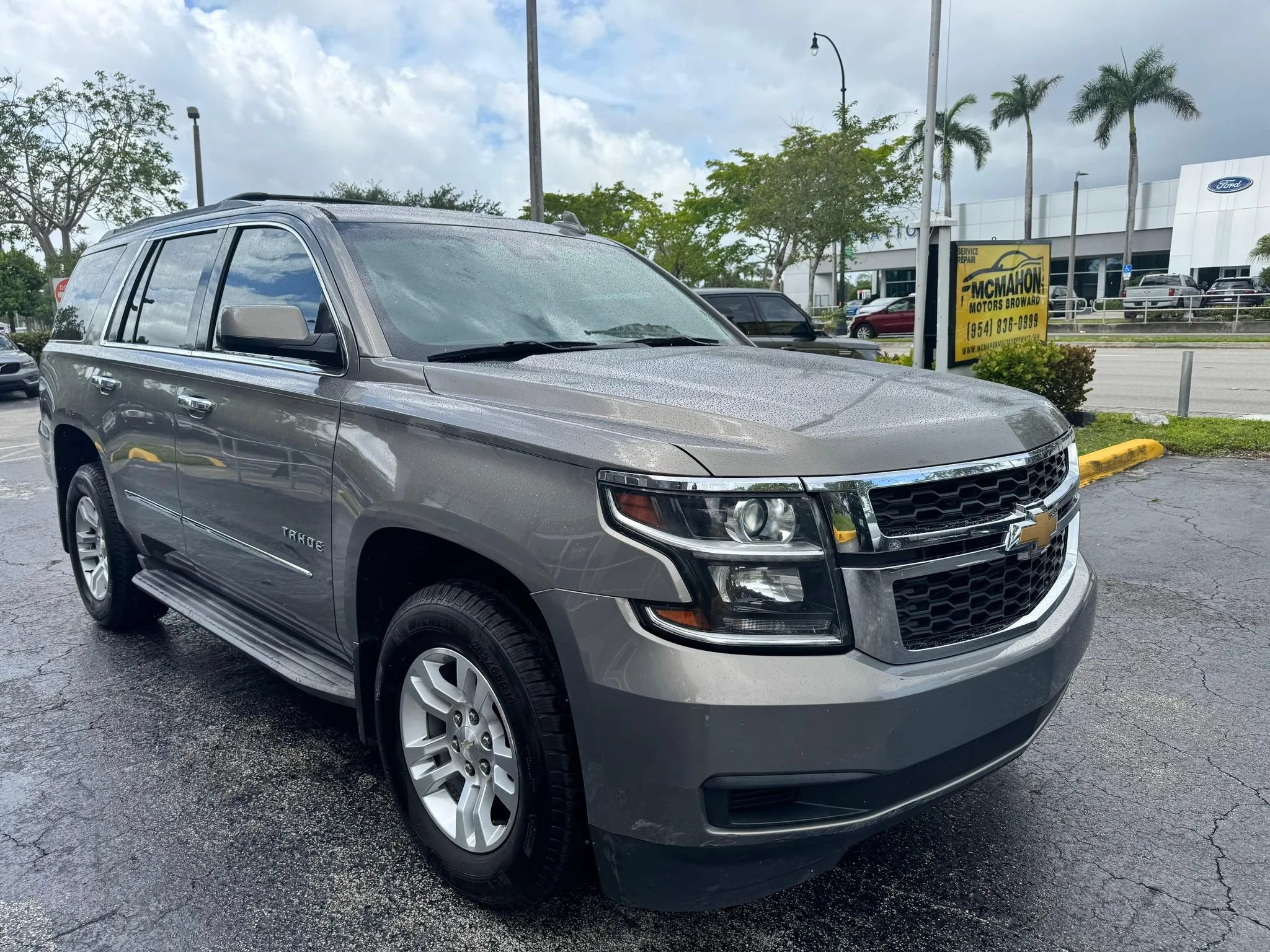 Used 2017 Chevrolet Tahoe LT RWD image 2