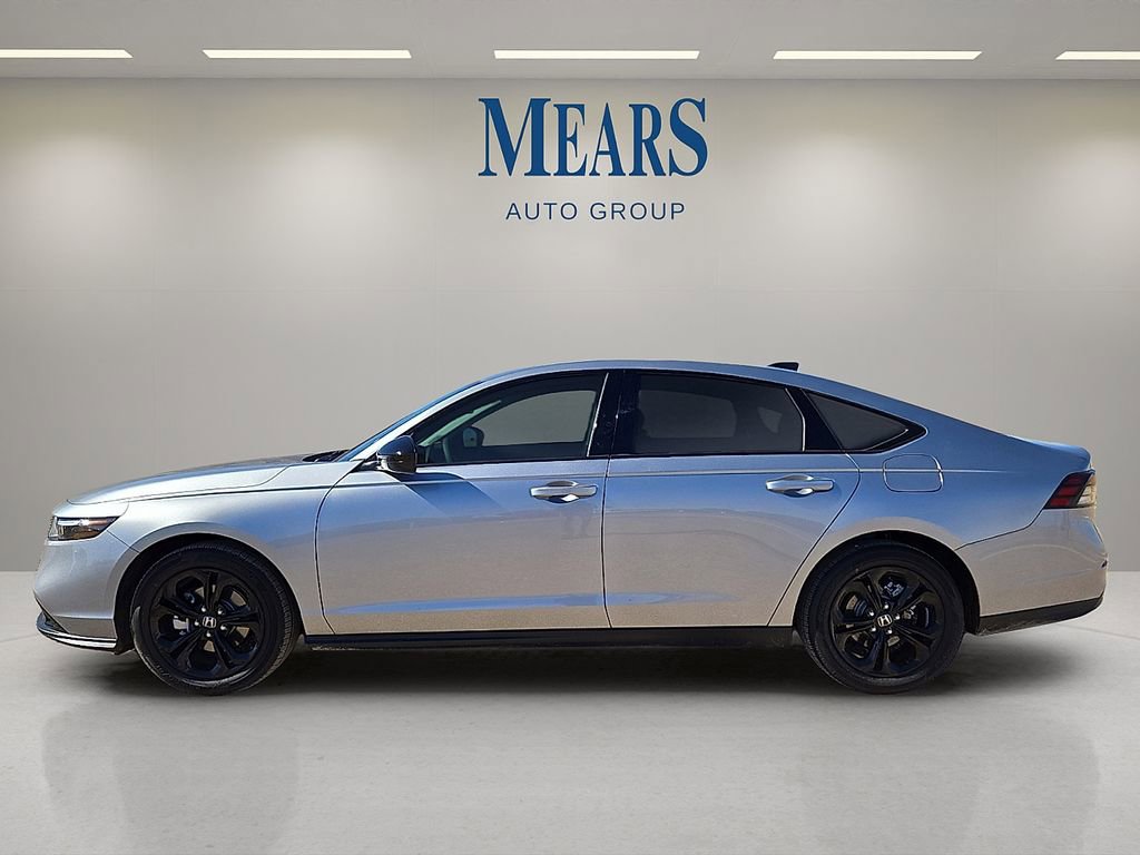 Used 2025 Honda Accord SE image 2