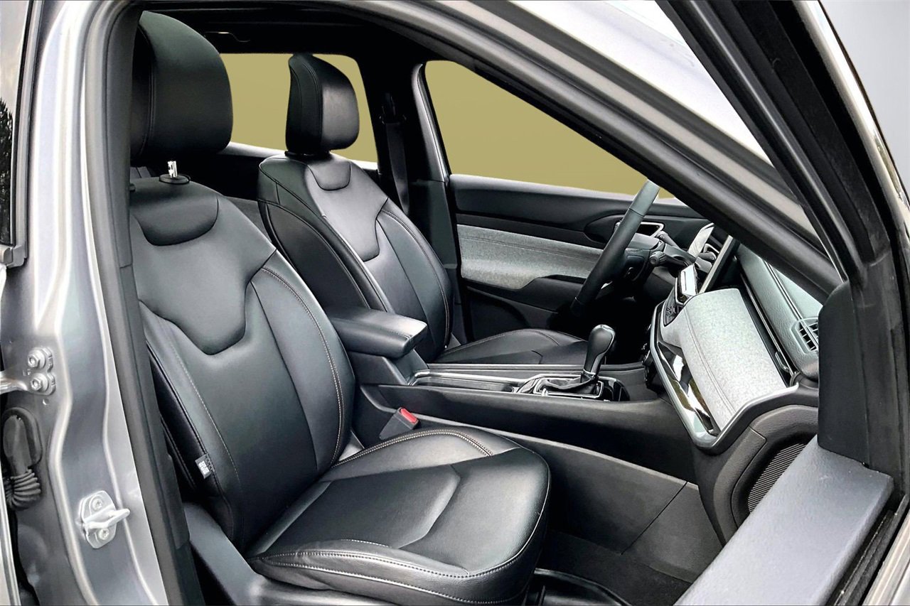 Certified 2024 Jeep Compass Latitude w/ Sun and Sound Group image 23