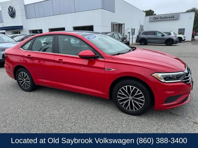 Used 2019 Volkswagen Jetta SEL w/ Cold Weather Package FWD image 3