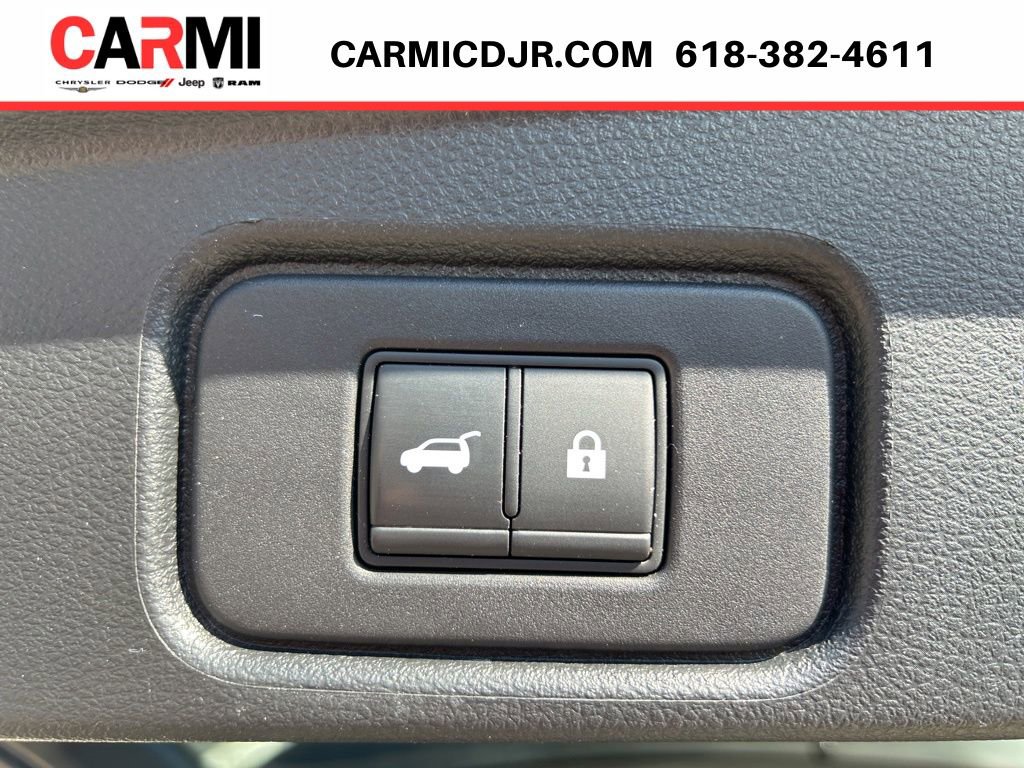 Used 2022 Nissan Pathfinder Platinum w/ Cargo Package AWD/4WD image 42