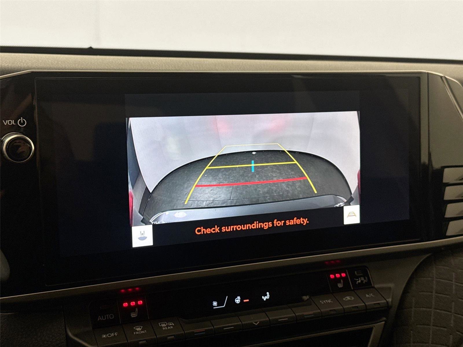 Used 2025 Toyota Camry XLE image 26