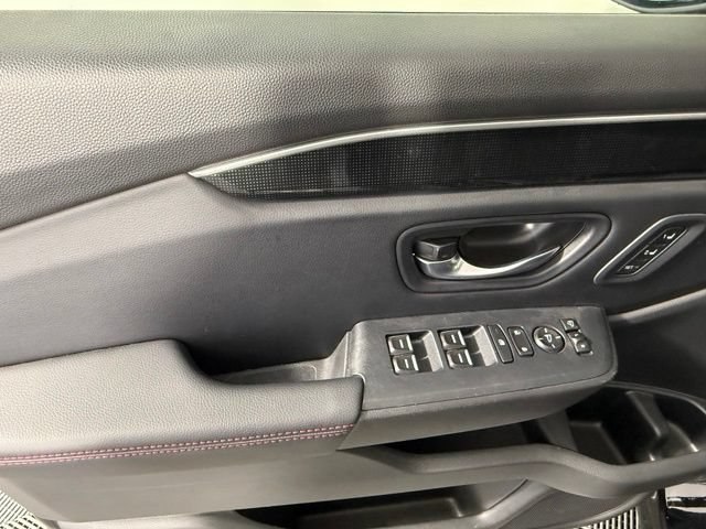 Used 2025 Honda Pilot Black Edition image 14