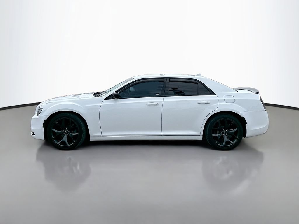 Used 2021 Chrysler 300 Touring w/ Sport Appearance Package RWD image 4