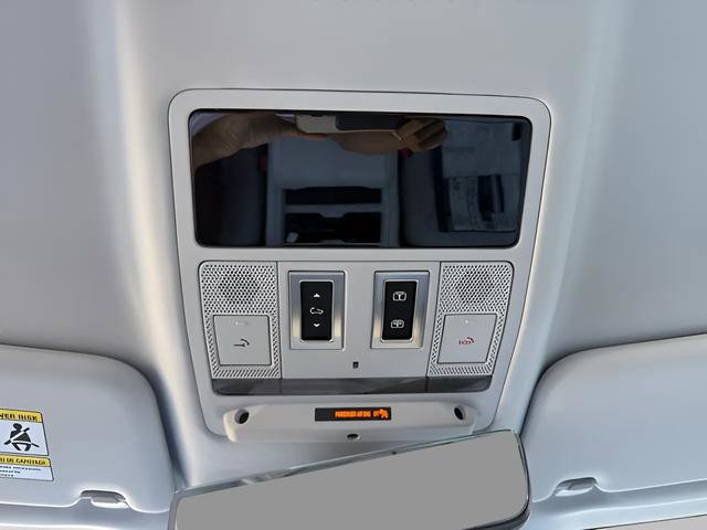 New 2026 Land Rover Defender 110 X-Dynamic SE AWD/4WD image 29