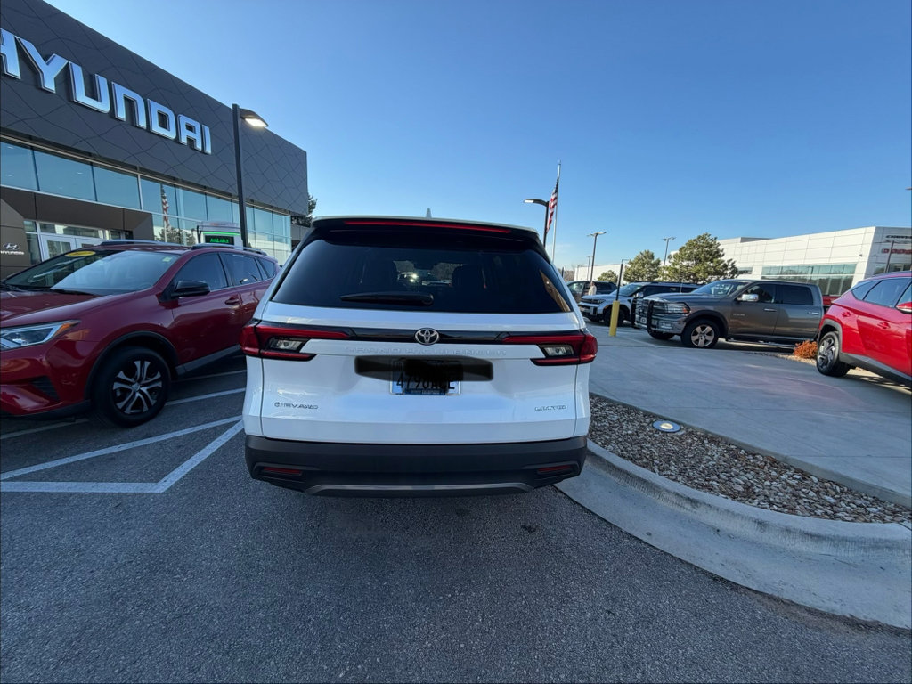 Used 2024 Toyota Grand Highlander Limited image 6