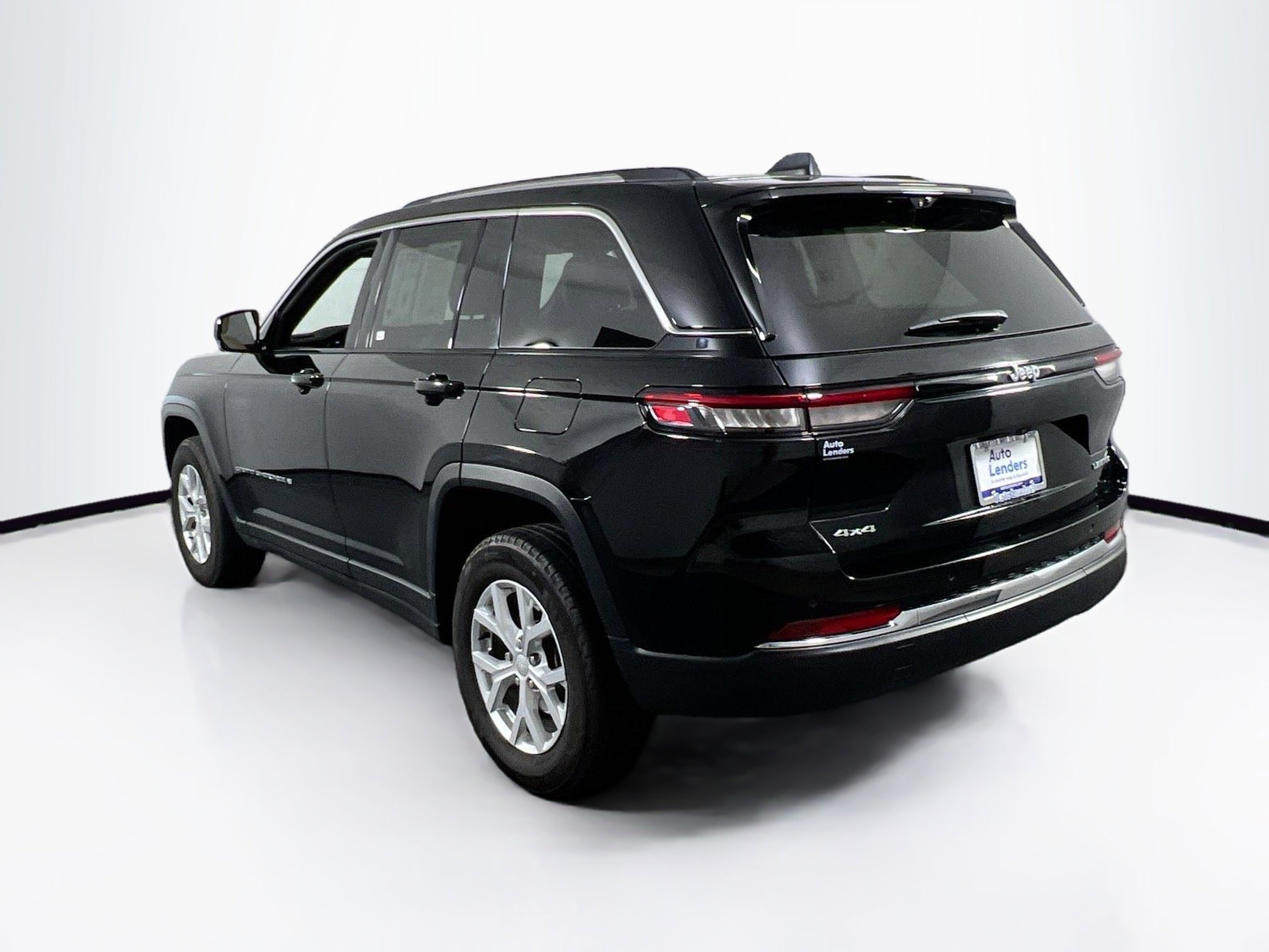 Used 2023 Jeep Grand Cherokee Limited w/ Luxury Tech Group II image 7