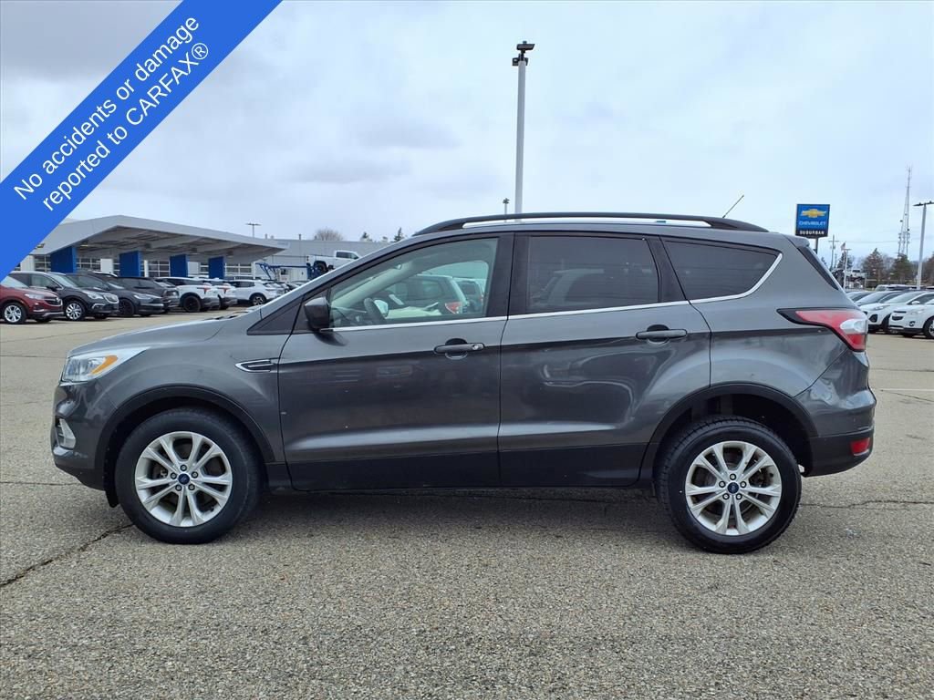 Used 2017 Ford Escape SE w/ Equipment Group 201A image 9