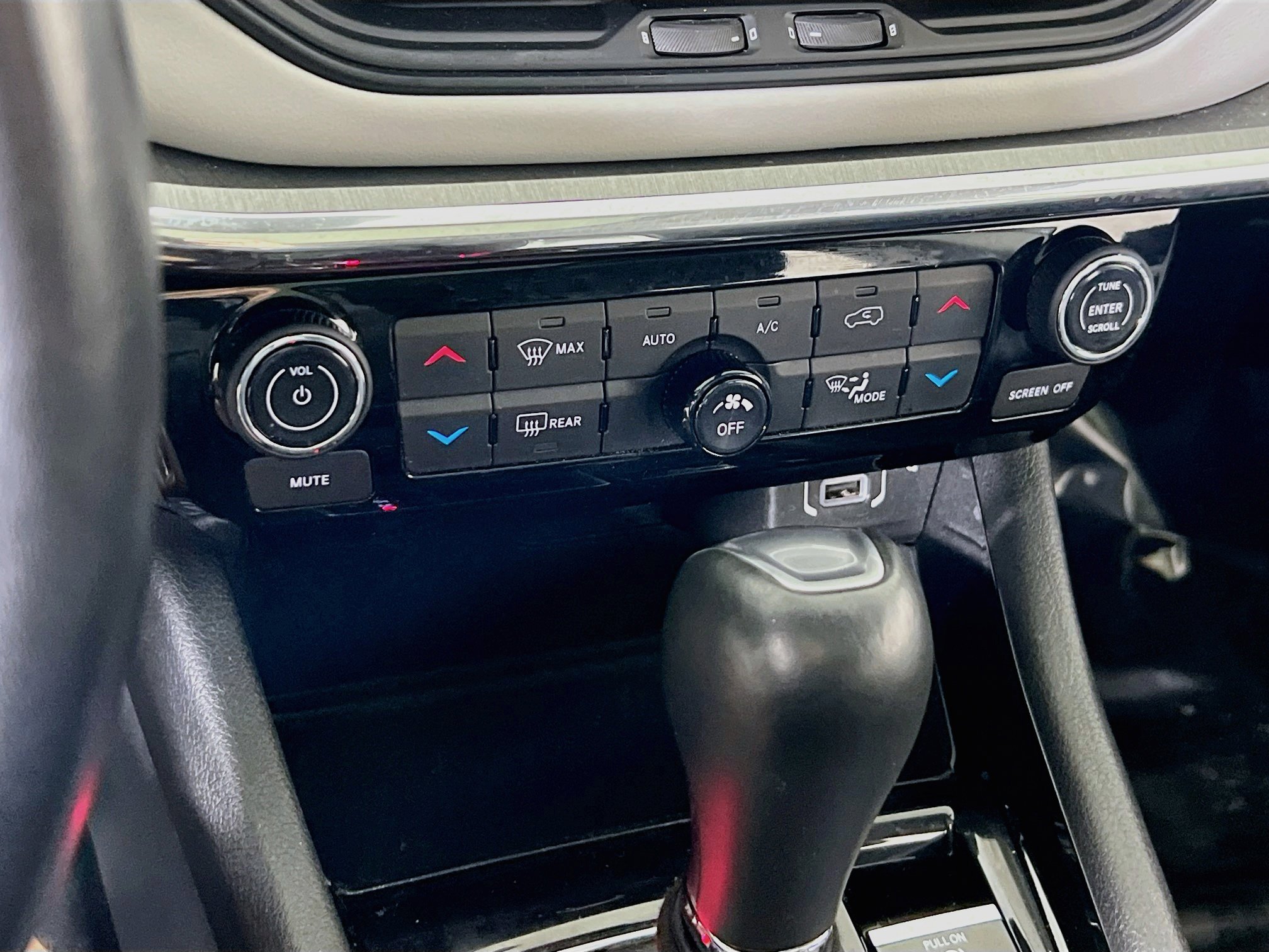 Used 2022 Jeep Compass Limited w/ Sun and Sound Group AWD/4WD image 15
