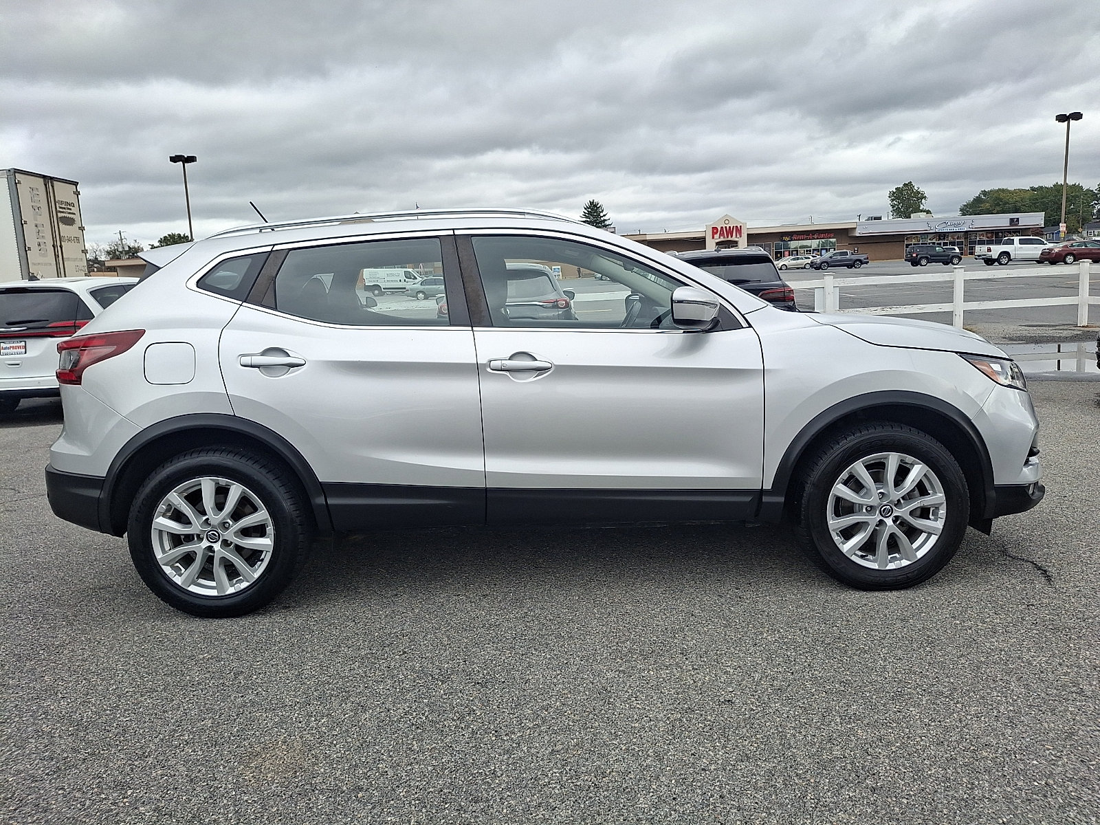 Used 2020 Nissan Rogue Sport SV w/ All-Weather Package AWD/4WD image 7